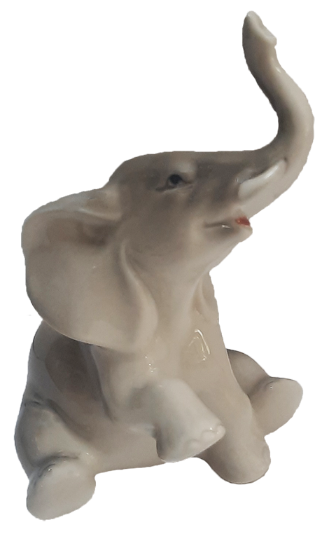 Скульптура "Слоненок"